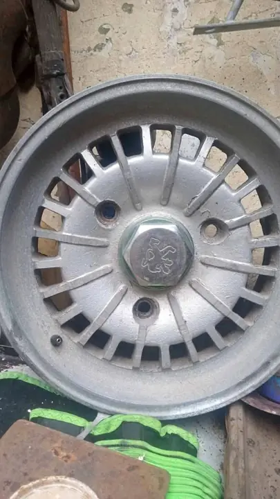 Llanta de aliacion 3 agujeros peugeot