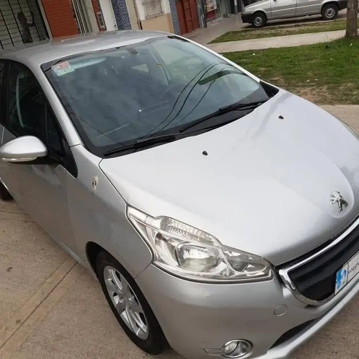 Peugeot 208 2014