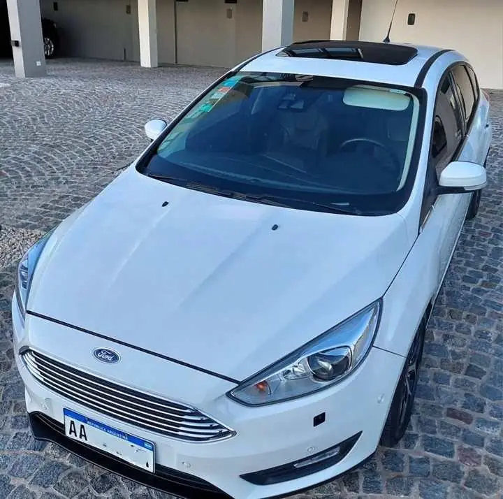 Ford focus 3 at6 2017 5p