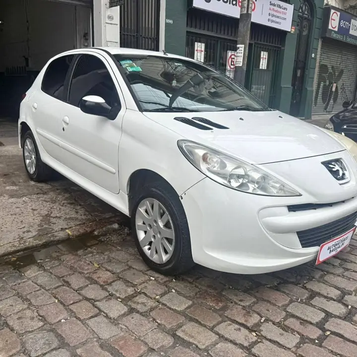 Peugeot 207 1.4 nafta