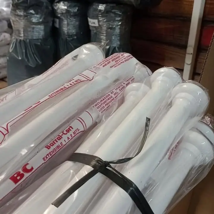 Barral extensible de aluminio para cortinas de baño