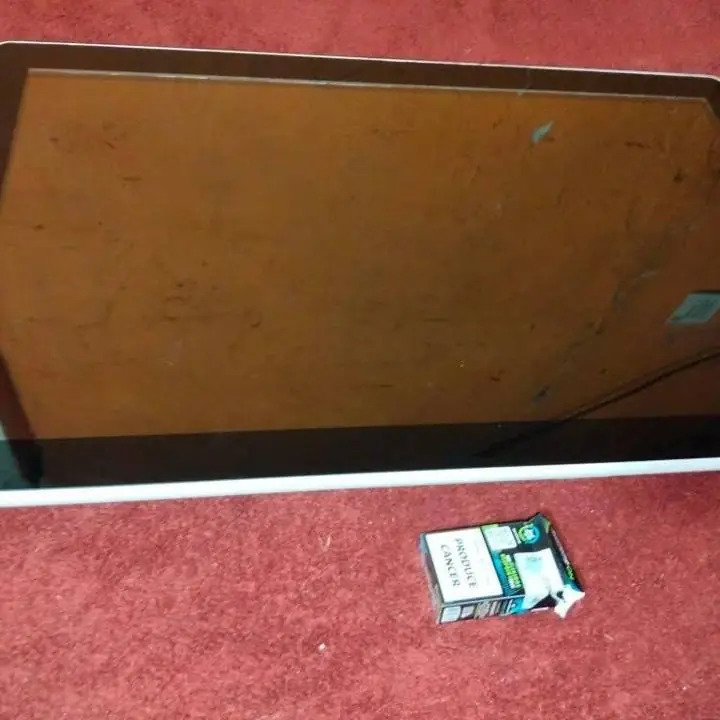 Pantalla panel táctil de 32 pulgadas con PC integrada