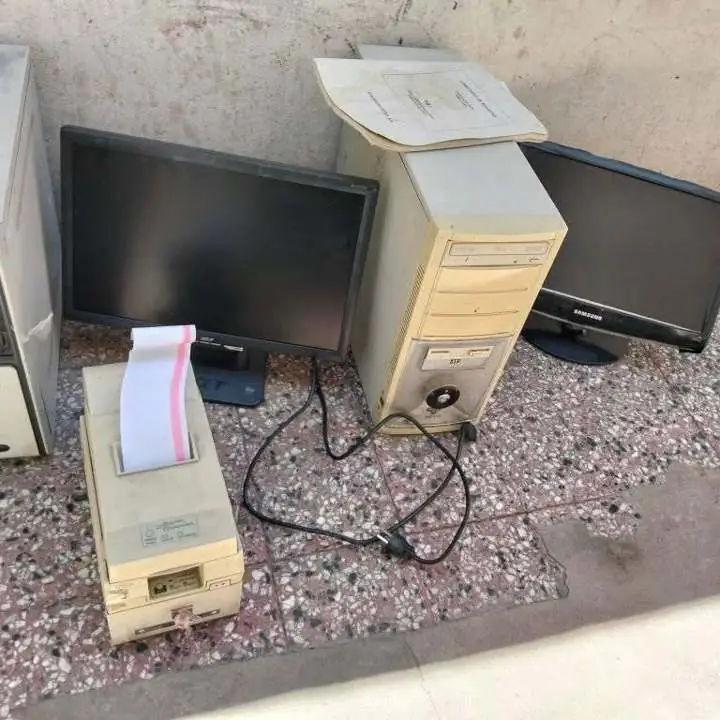 CPU con monitor 2