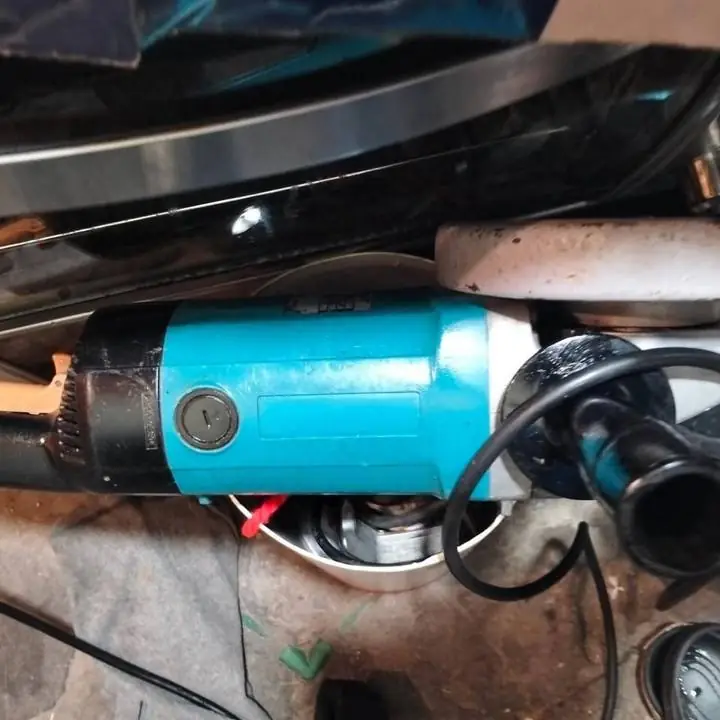 Amoladora Makita grande
