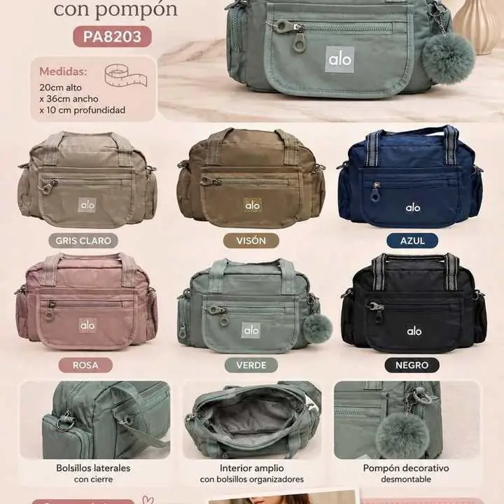 Cartera con pompón