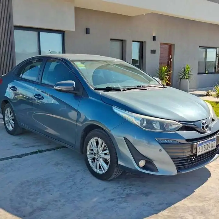 Yaris 2019 full automático cuero!