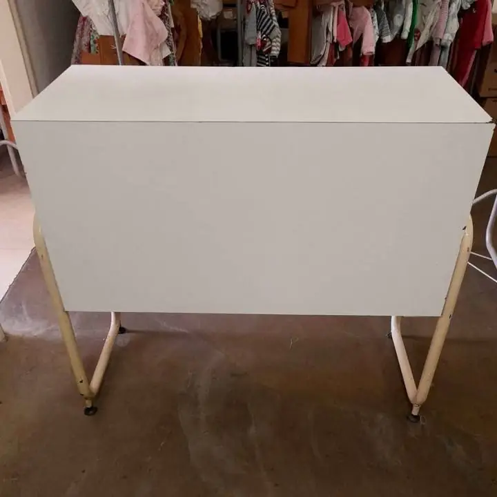 Mostrador en Formica con división