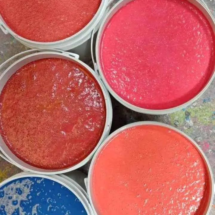 Látex color y blanco! de nuestra línea Súpercobertura! Envase por 4 litros. Colores a eleccion