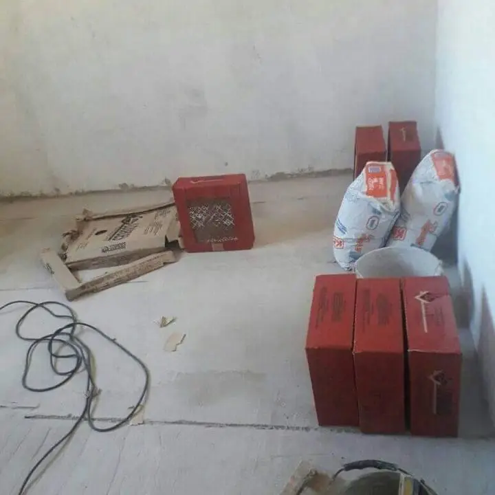 Vendo ( oficial albañil ) responsable y buen trabajo