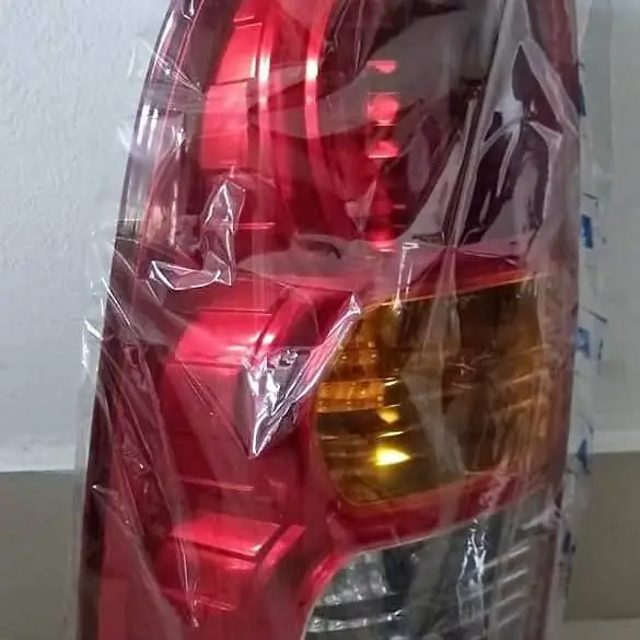Faro trasero Toyota Hilux 2005 . 2012 . Cada uno