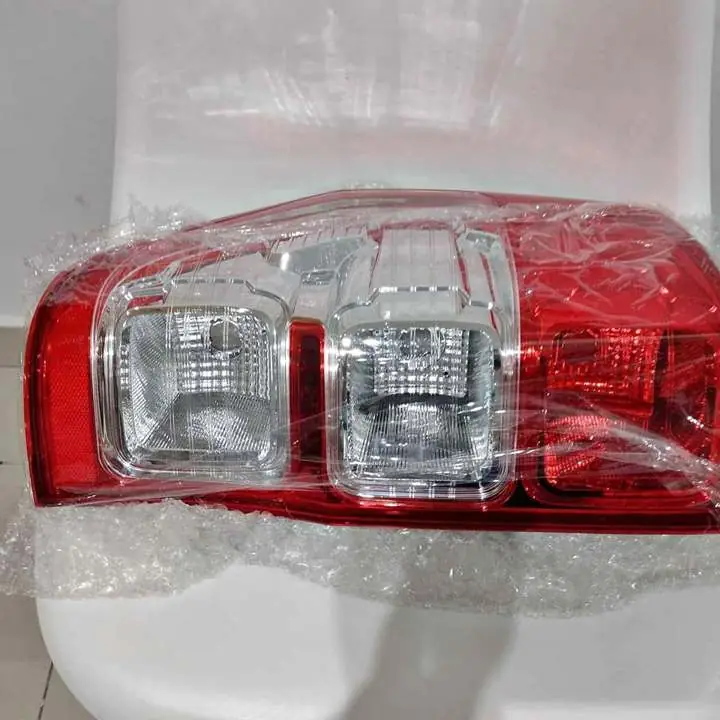 Faro trasero Ranger 2013 en adelante
