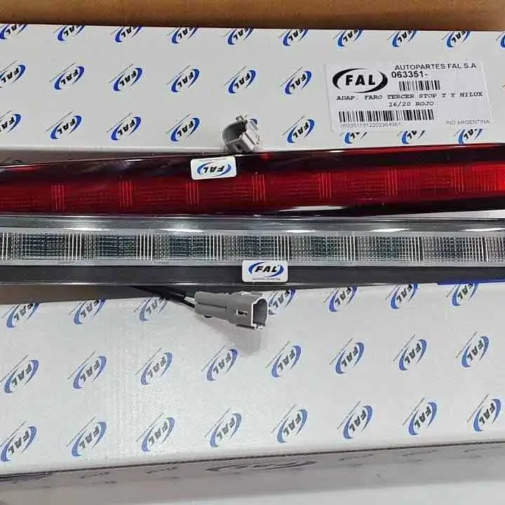 Faro de portón trasero Hilux 2016 en adelante