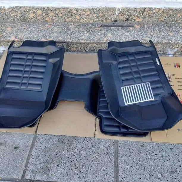 Alfombra termoformada Ranger 2013 a 2017 instalada