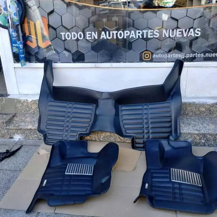 Alfombra termoformada Hilux 2016 a 2019