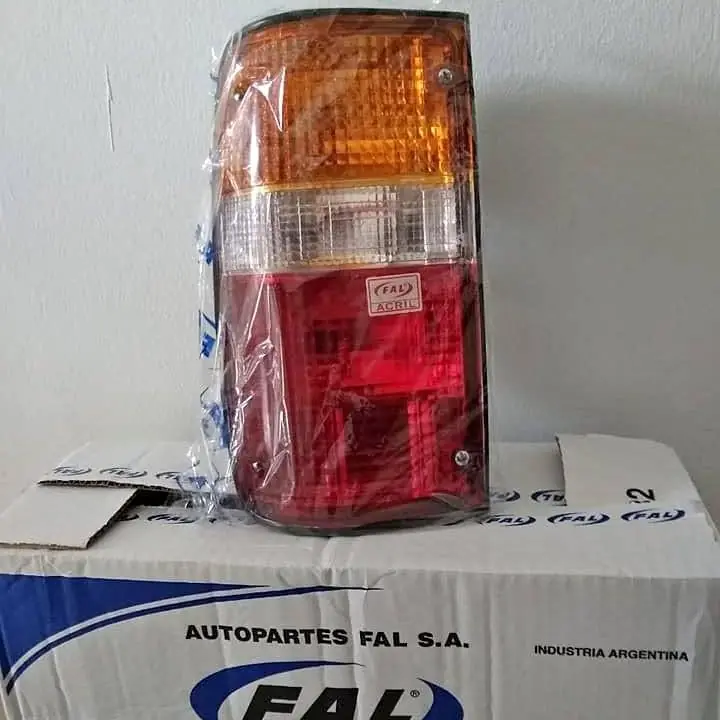 Faro trasero Toyota Hilux 93 2001