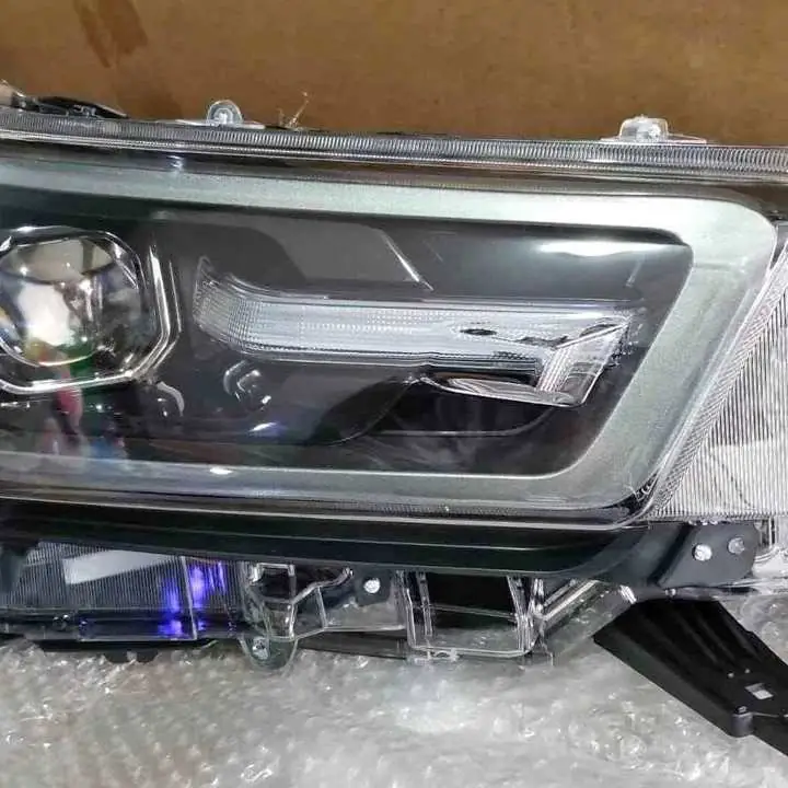 Optica Hilux 2021 a 2023. con detalle