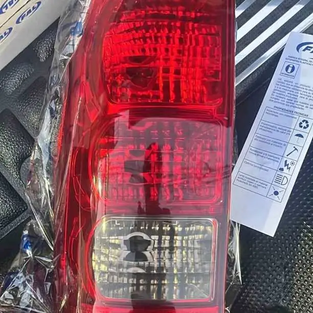 Faro trasero Toyota Hilux 2005 a 2011