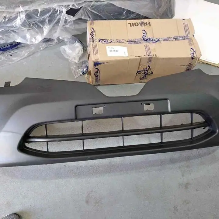 Paragolpe delantero Clio mío. cóntamos con taller de chapa y pintura