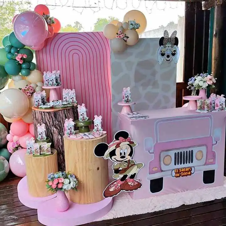 Deco ambientación Minnie safari