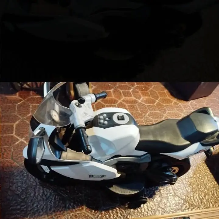 Moto eléctrica para niño