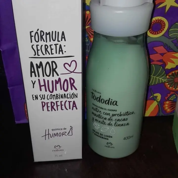 Perfume y crema Natura