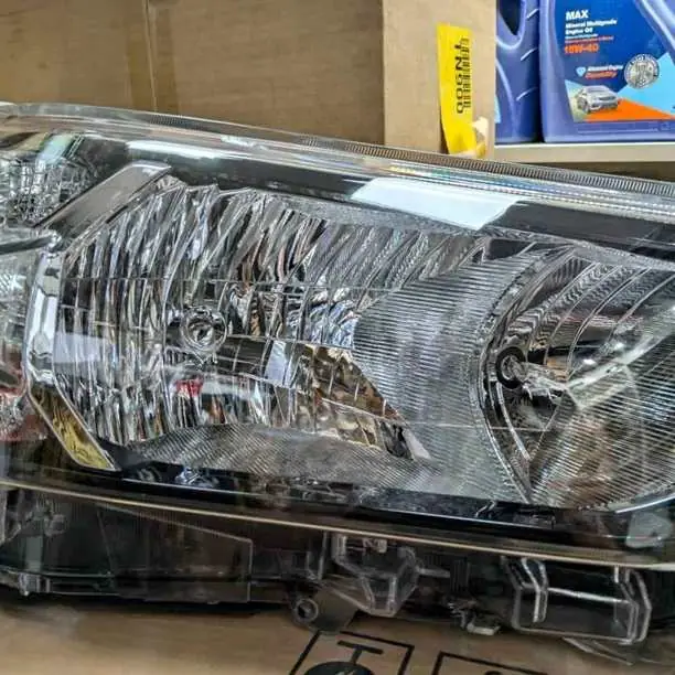 Óptica Hilux 2023 standar