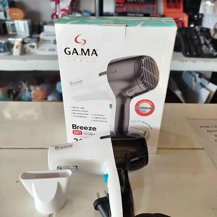 ¡Secado rápido y con estilo! Secador de Pelo Gama Breeze