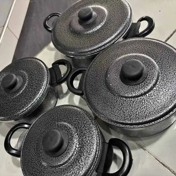Olla x4 marca Sao Francisco sin caja