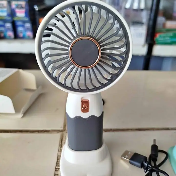 Mini ventiladores de mano