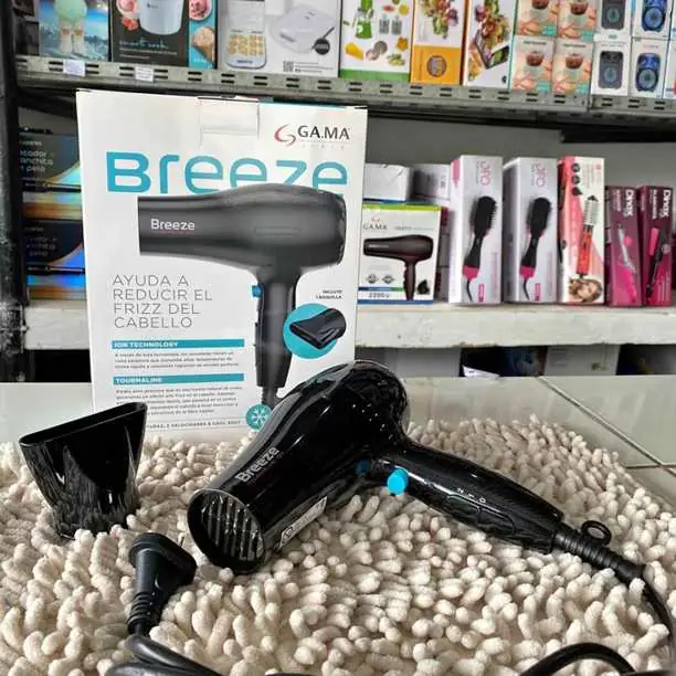 Secador de Pelo GAMA Breeze Ideal para un secado rápido y cuidado del cabello