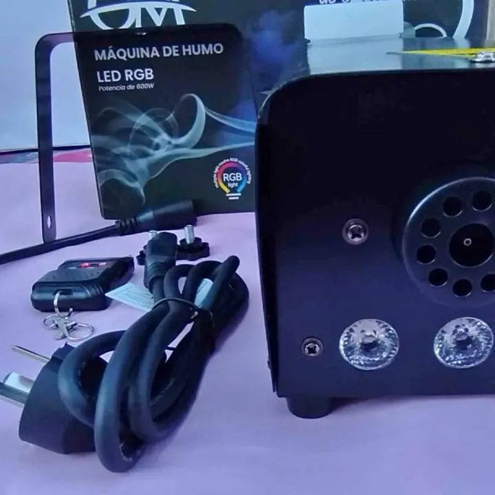 Maquina de humo LED RGB 600W