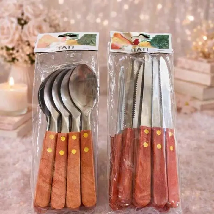 Cubiertos con Mango de Madera!