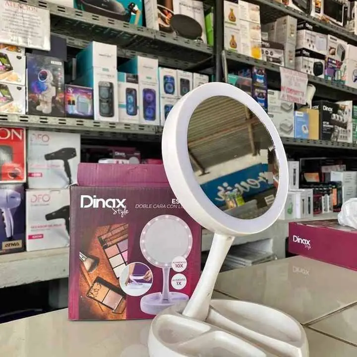Espejo Dinax Doble Cara con Luz LED Perfecto para maquillaje, skincare y retoques rápidos