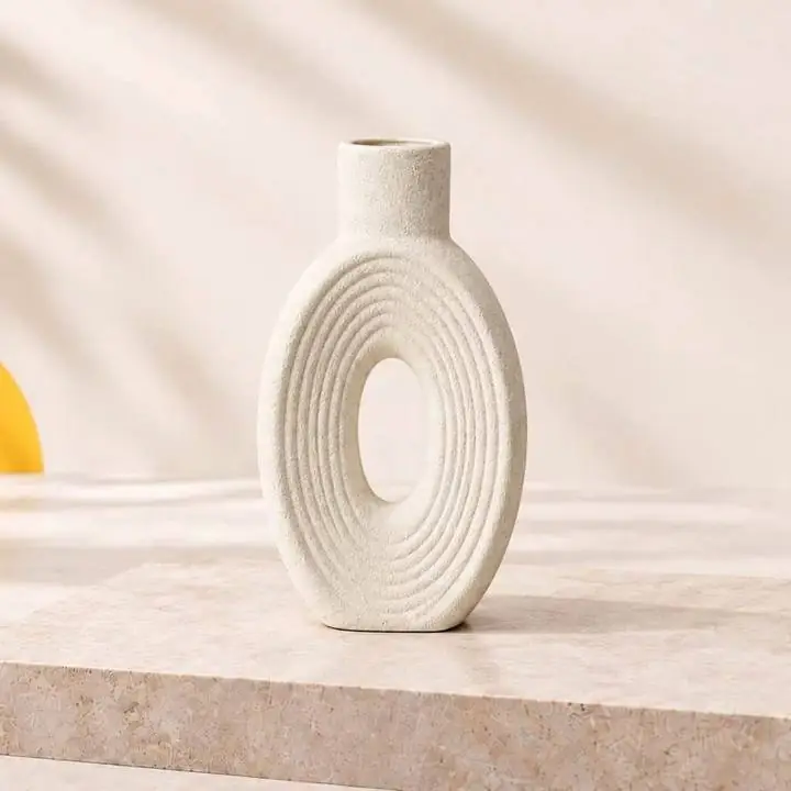 Florero de cerámica grande Diseño escultural en cerámica, perfecto como pieza decorativa