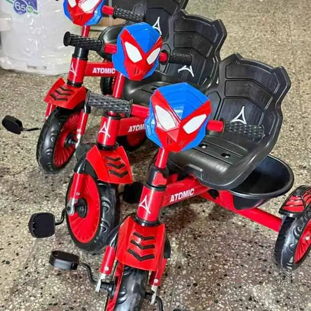 Triciclo a Pedal de Spiderman 3 disponibles!