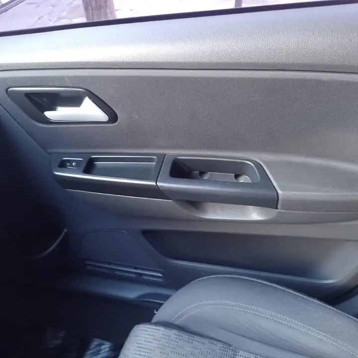 2014 Volkswagen suran trendline 1.6