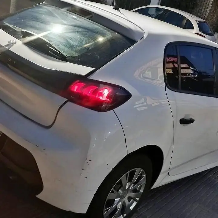 2021 Peugeot 208/ Like