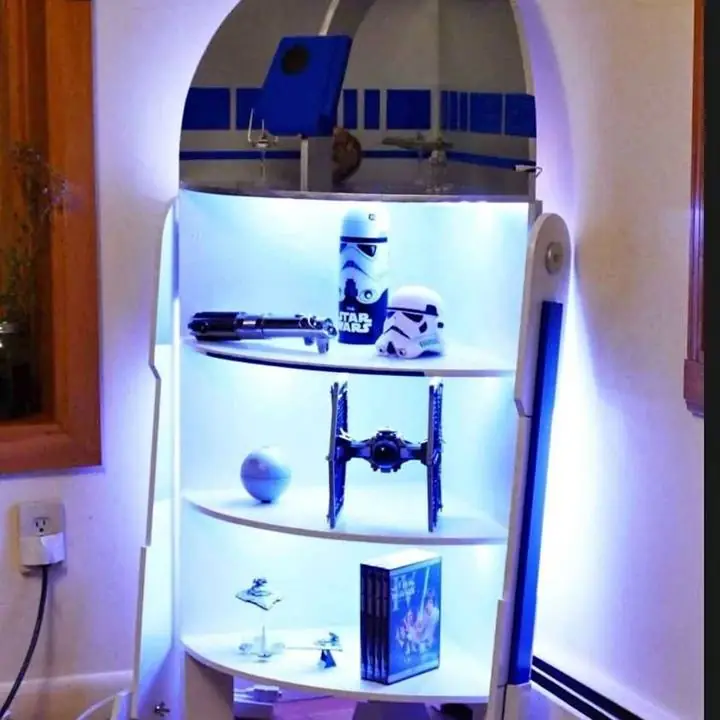 Repisa ,estantería, biblioteca, esquinera de star wars arturito