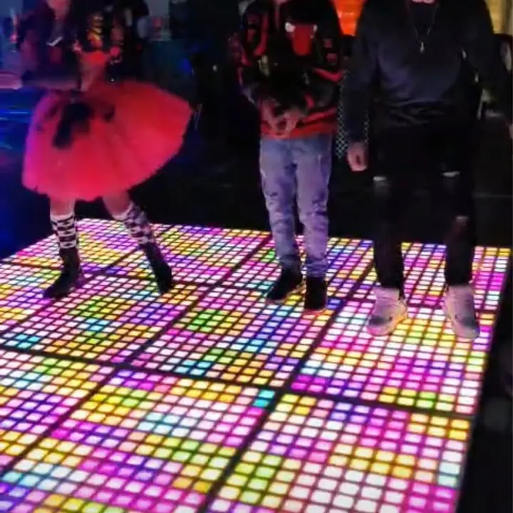 Se alquila pista de baile led