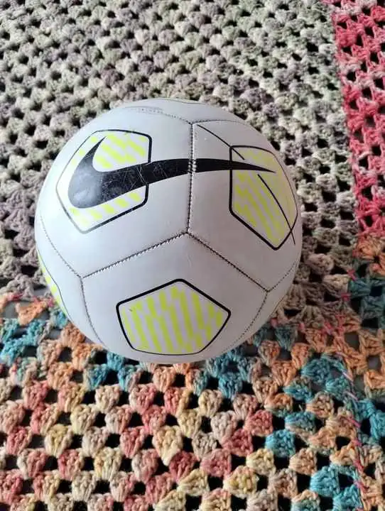 Pelota naik original