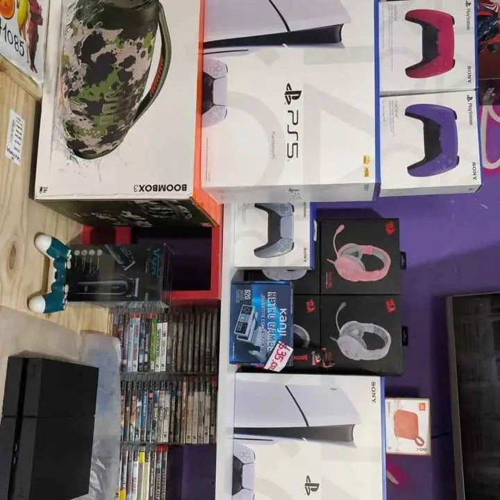 Play 5 nueva con lectora sellada !