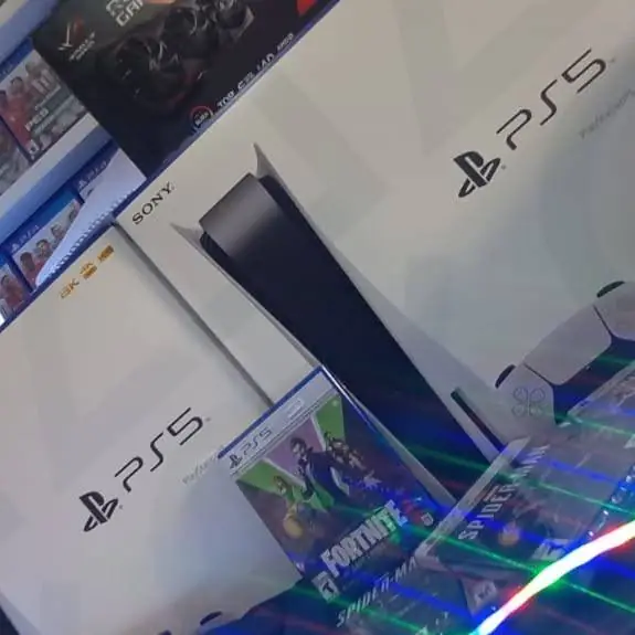 Ps5 nueva sellada en caja con 12 meses de garantía tu ps4 y 145 Somos local abierto al publico
