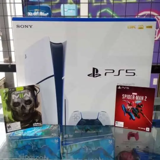 PS5 slim sellada + dos juegos de regalo