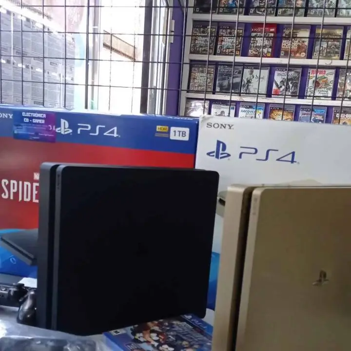 Ps4 Slim nuevas y seminuevas, con garantía + un juego de regalo! Somos local!
