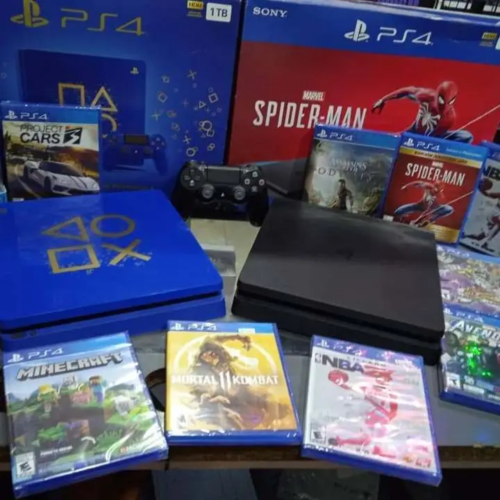 Ps4 Slim con garantía y juegos de regalo Somos local