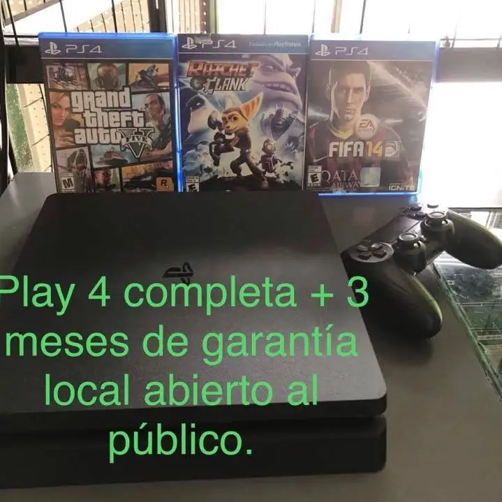 PlayStation 4 slim semi nuev