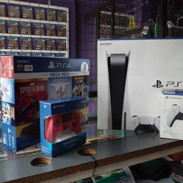 PS5 y PS4 en stock nuevas selladas + garantia + local + factura !