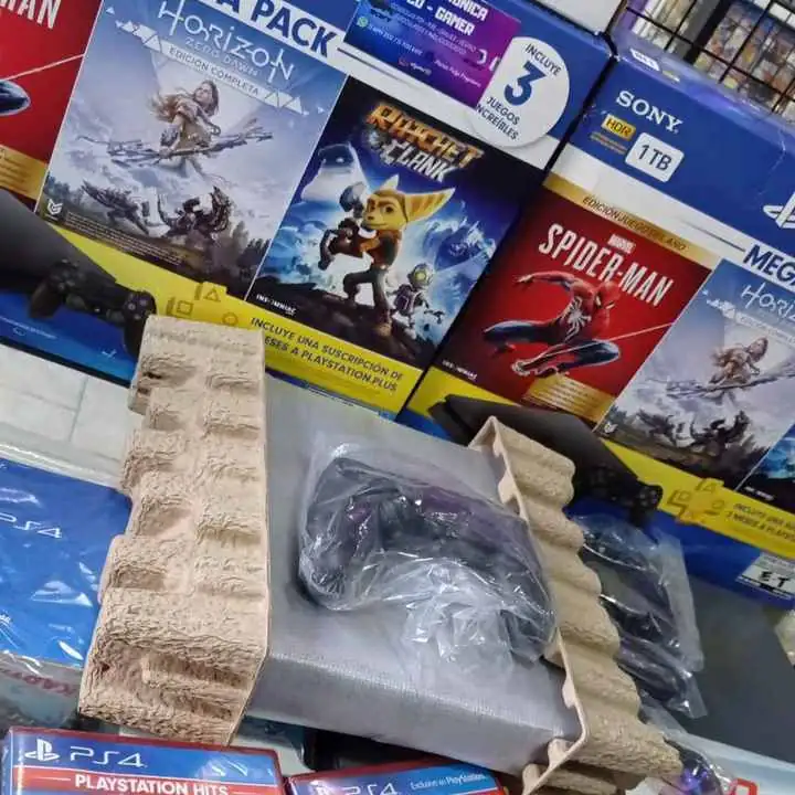 Ps4 Slim nueva con 12 meses de garantía! Somos local!