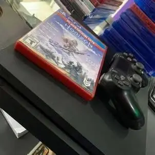 PlayStation 4 slim 500gb