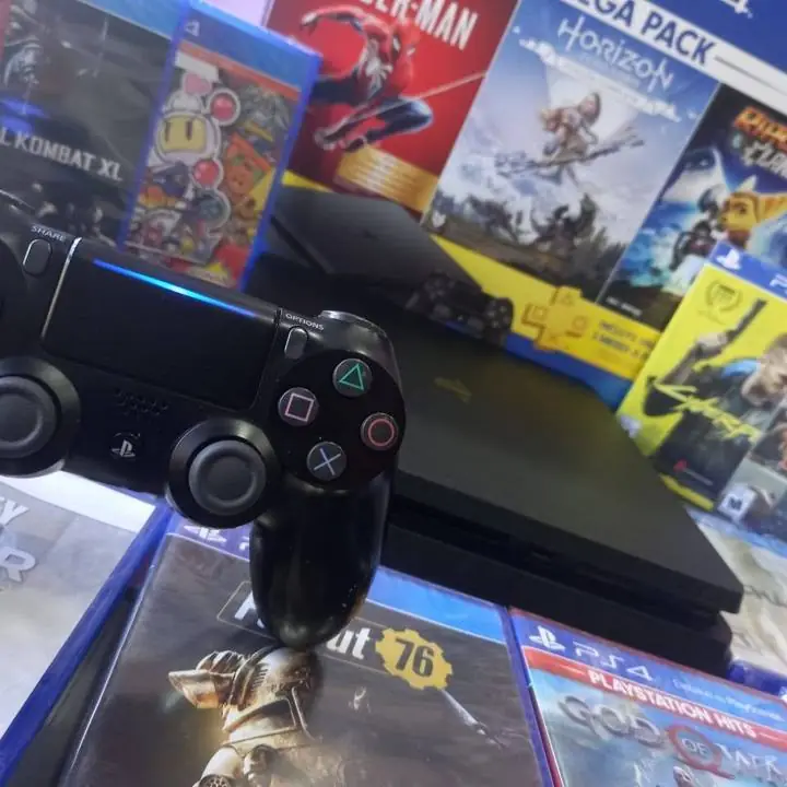 Ps4 slim con auriculares de regalo y con garantia!